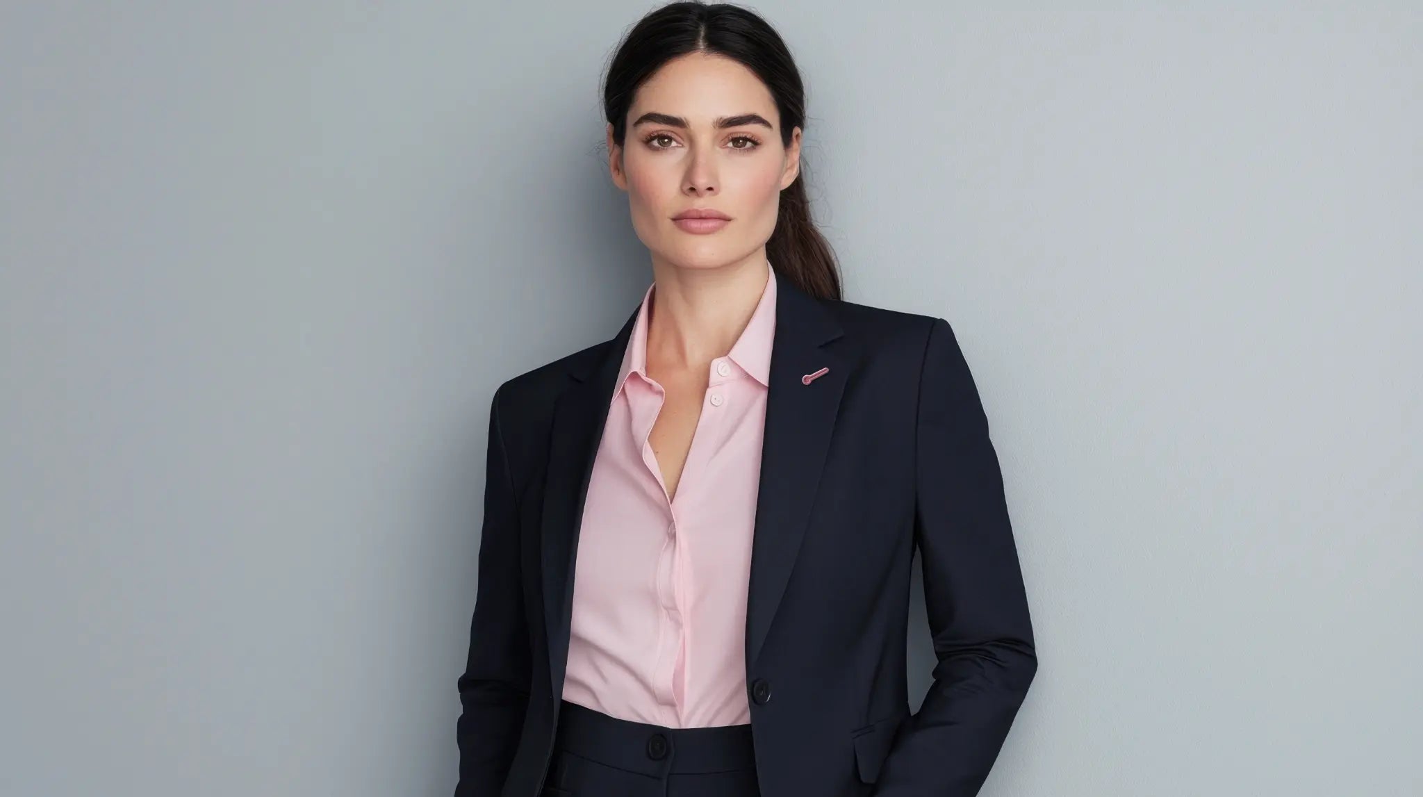 Jacket Pop lapel pin detail